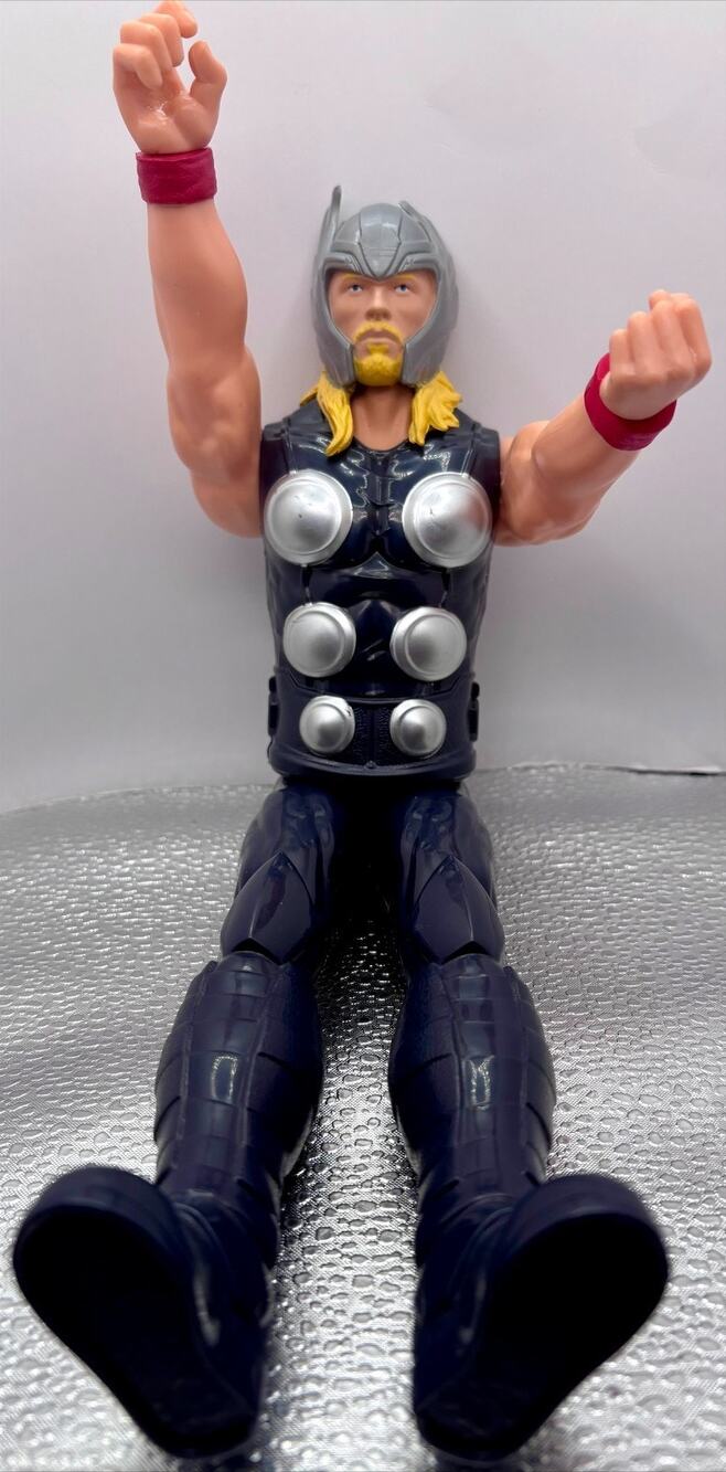 2016 Hasbro Marvel Thor Action Figure C-3632B
